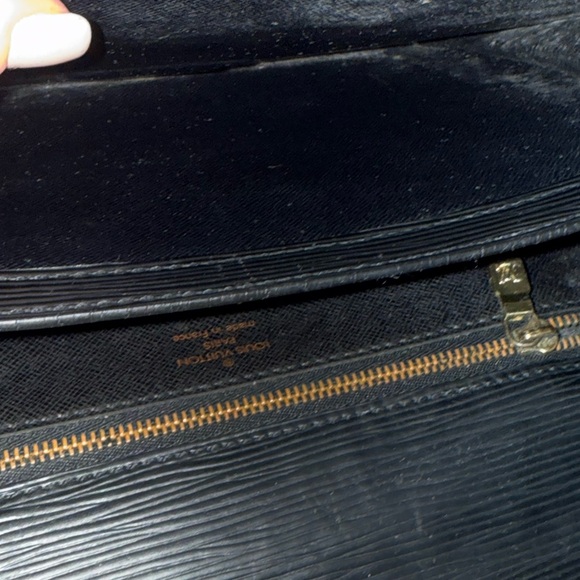 Louis Vuitton Pochette Sellier Dragonne Black Epi Wristlet Clutch - Picture 8 of 10